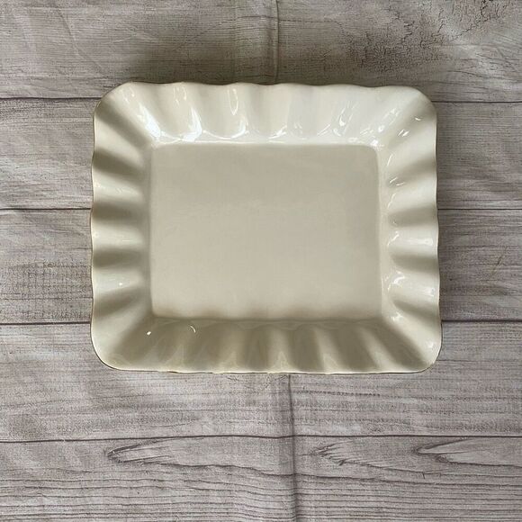 Alco gold scalloped rectangular serving platter 13.5”x11.5” while w/gold trim - Picture 2 of 7